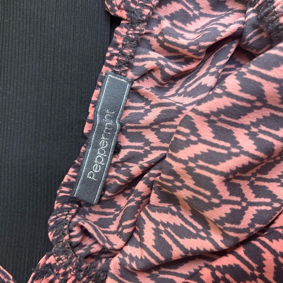 Peppermint Chevron Pattern Salmon Pink Sleeveless Dress with Pockets Size Large - Picture 8 of 9